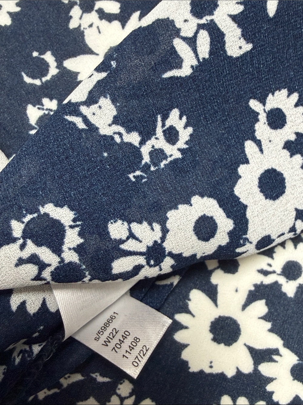 LOFT Navy and White Floral Long Sleeve Blouse - Picture 9 of 10